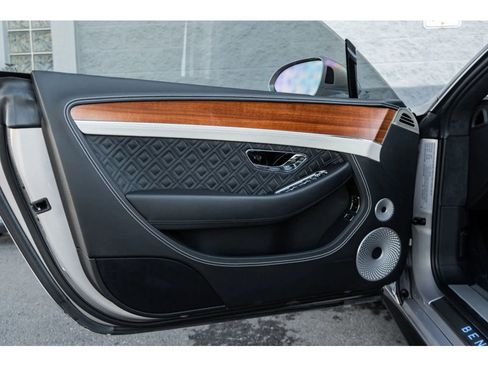 Used 2023 Bentley Continental GT V8 image 24