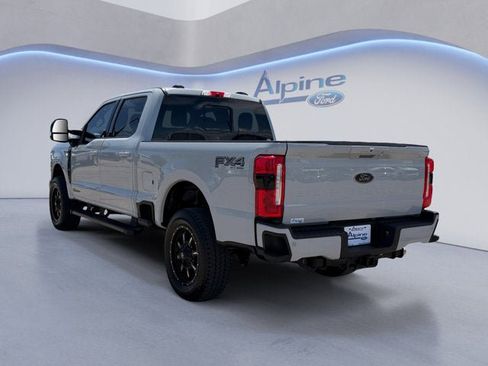 Used 2025 Ford F250 Lariat w/ Lariat Ultimate Package AWD/4WD image 3