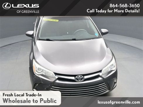 Used 2015 Toyota Camry LE image 17