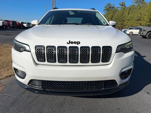 Used 2020 Jeep Cherokee Latitude Plus image 2