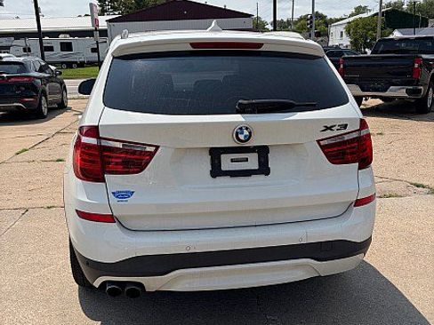 Used 2016 BMW X3 xDrive28i AWD/4WD image 4