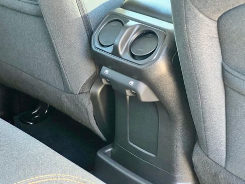 Used 2024 Jeep Wrangler Unlimited image 48