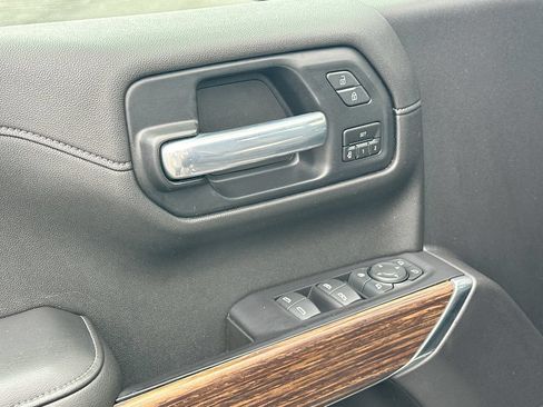 Used 2021 Chevrolet Silverado 1500 High Country w/ Technology Package AWD/4WD image 21