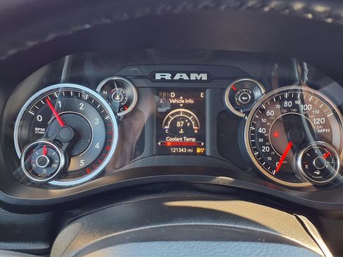 Used 2019 RAM 3500 Lone Star image 13