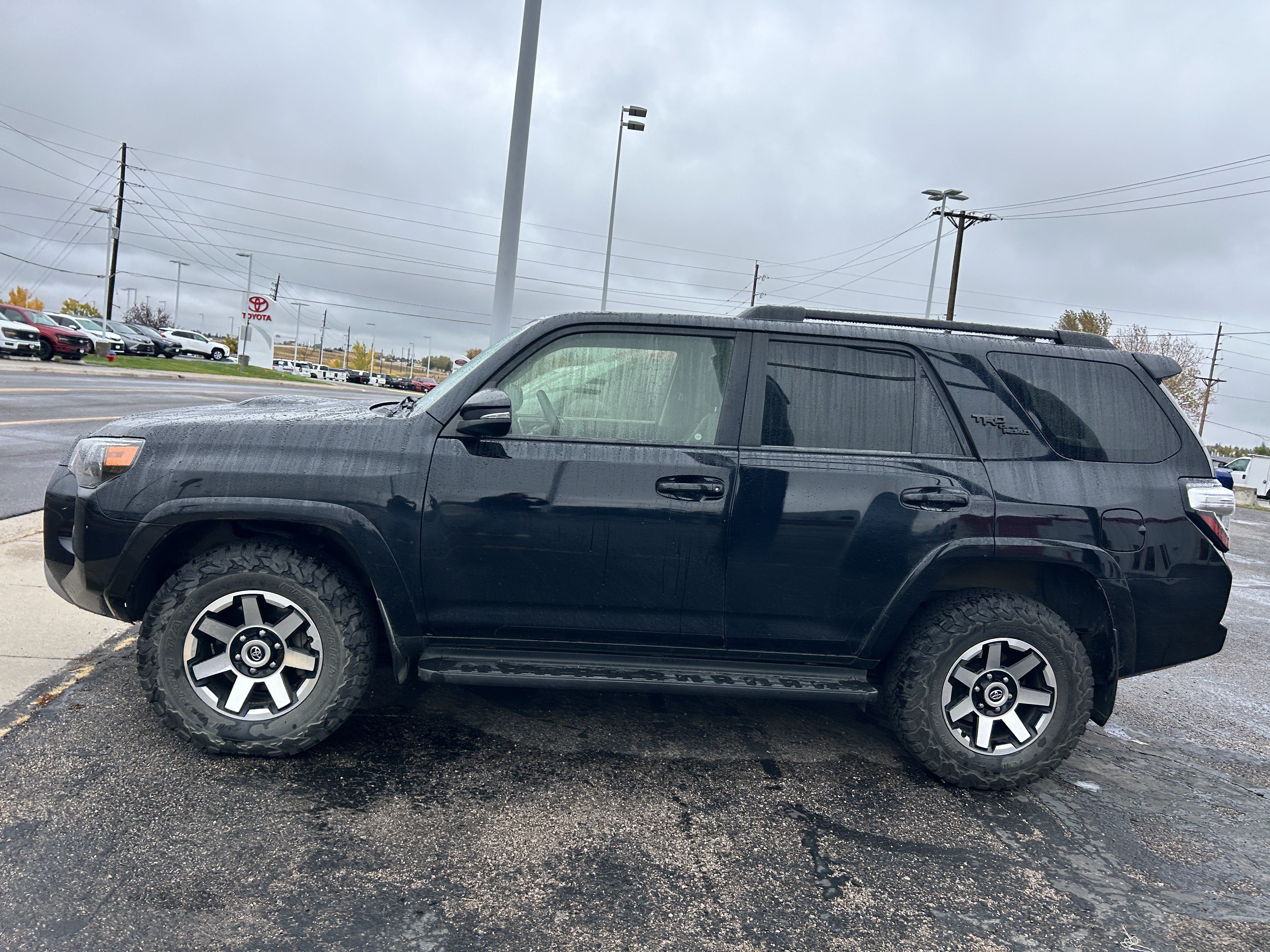 Used 2022 Toyota 4Runner TRD Off-Road Premium AWD/4WD image 3