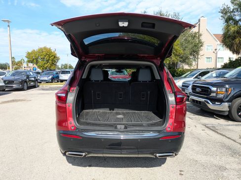 Used 2020 Buick Enclave Essence w/ Sport Touring Edition image 13