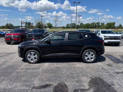New 2026 Chevrolet Trax LS FWD image 2