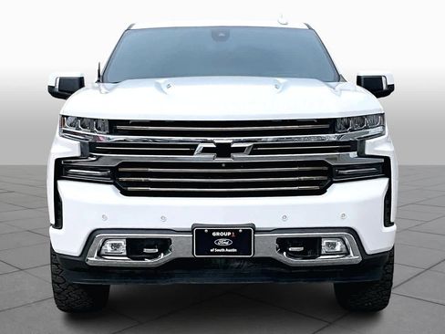 Used 2019 Chevrolet Silverado 1500 High Country w/ Technology Package image 3
