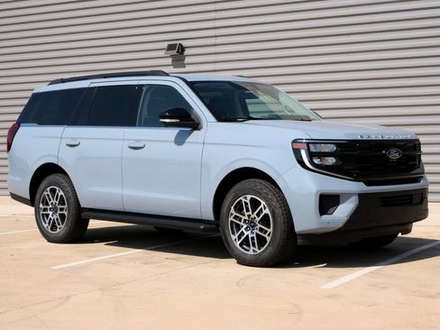 New 2026 Ford Expedition Active AWD/4WD image 1