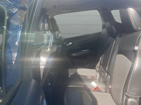 Used 2017 Dodge Journey Crossroad FWD image 14