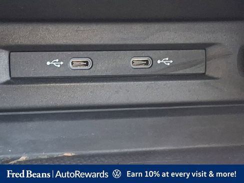 Certified 2023 Volkswagen Tiguan SE w/ Panoramic Sunroof Package AWD/4WD image 31