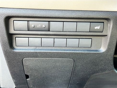 New 2025 Mitsubishi Outlander SEL image 10