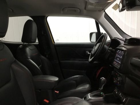 Used 2023 Jeep Renegade Trailhawk w/ Trailhawk Elite Group image 21