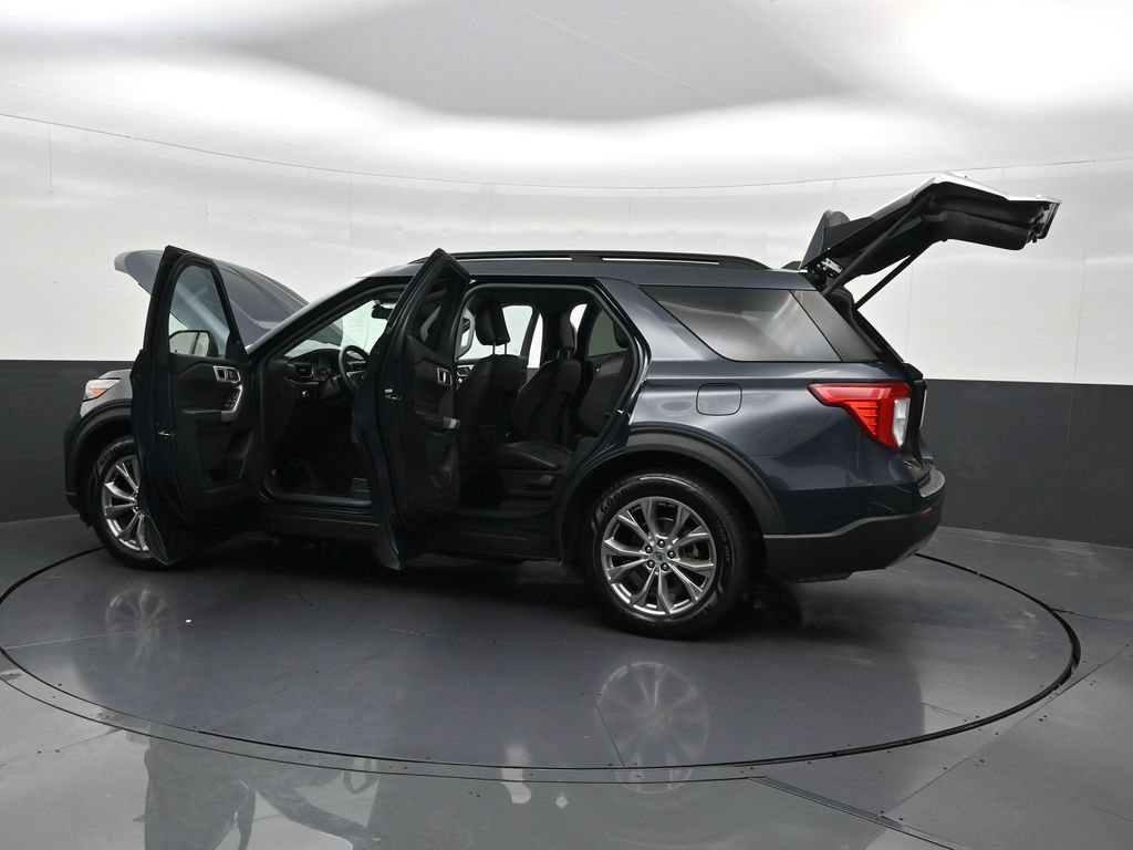 Used 2022 Ford Explorer XLT w/ Equipment Group 202A RWD image 29