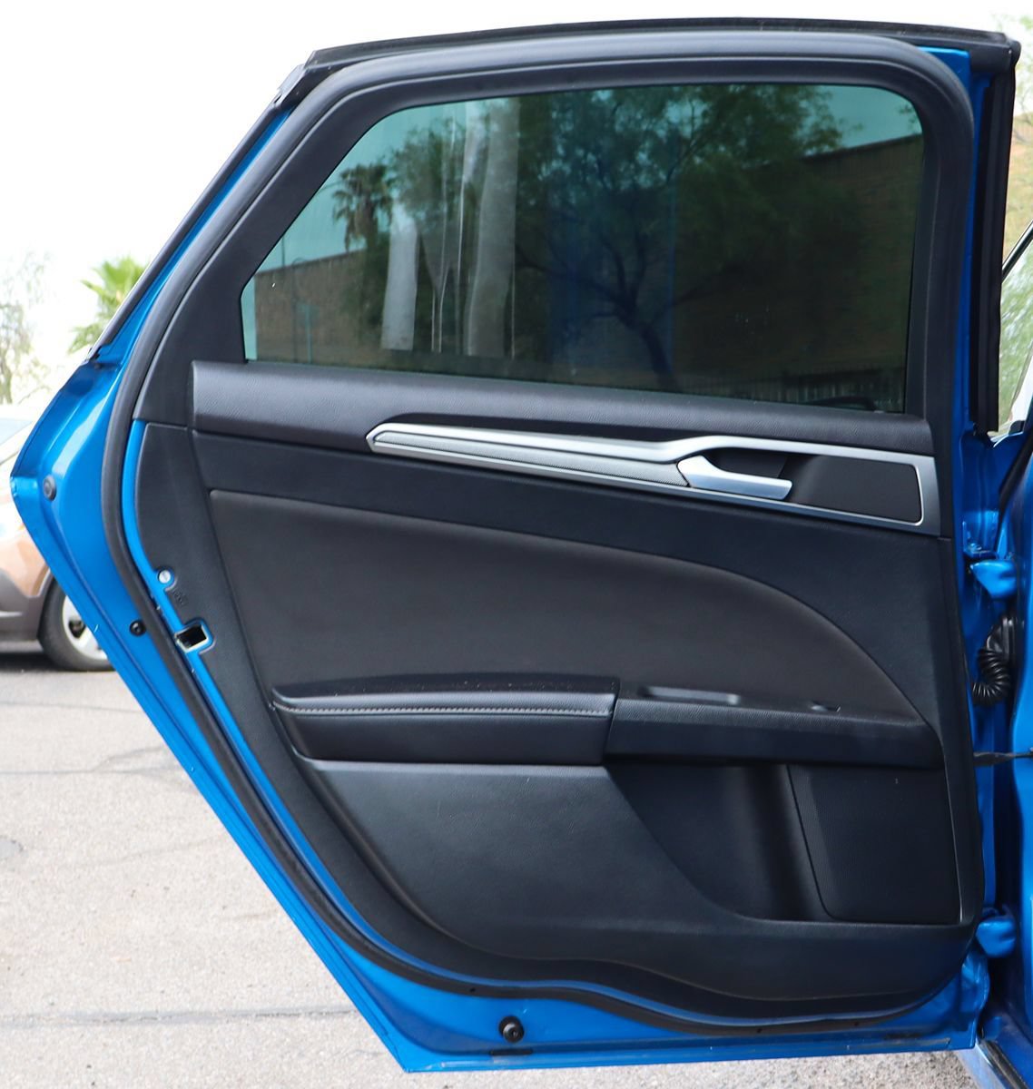 Used 2019 Ford Fusion SE FWD image 29