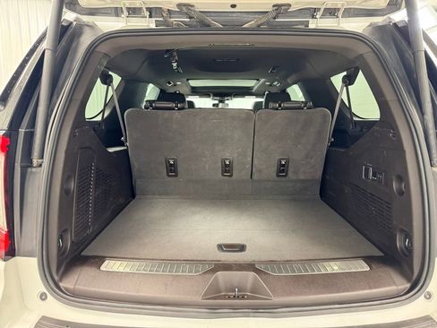 Used 2022 GMC Yukon XL Denali RWD image 25