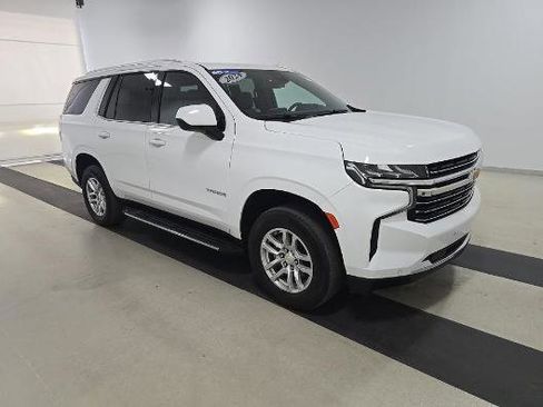Used 2024 Chevrolet Tahoe LT RWD image 3