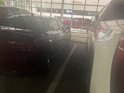 Used 2019 Dodge Charger GT image 4