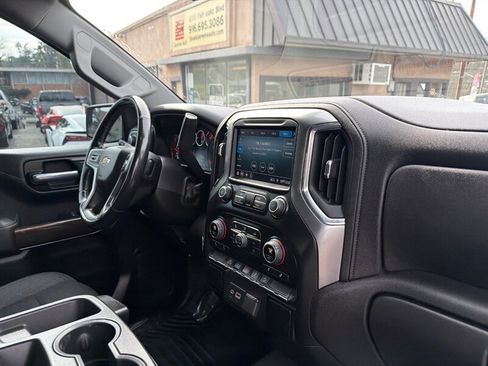 Used 2022 Chevrolet Silverado 1500 LT w/ Z71 Off-Road Package AWD/4WD image 23