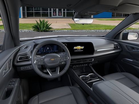 New 2026 Chevrolet Traverse LT w/ Driver Confidence Package AWD/4WD image 15