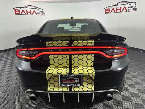 Used 2018 Dodge Charger R/T Scat Pack image 7