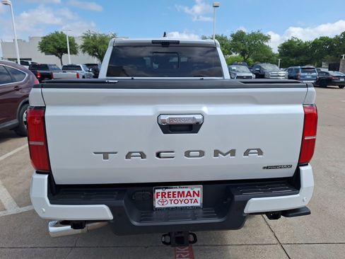 Used 2026 Toyota Tacoma Limited image 7