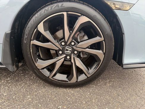 Used 2019 Honda Civic Sport Touring image 9