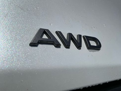 Used 2025 Nissan Murano SL AWD/4WD image 23