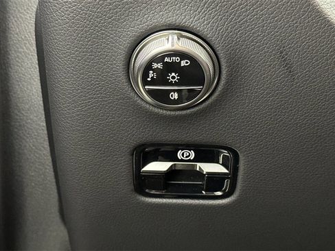 Used 2026 Mercedes-Benz GLC 350e 4MATIC image 31