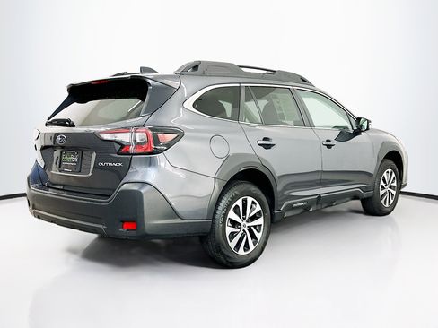 Used 2025 Subaru Outback Premium image 9