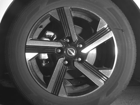 Used 2025 Nissan Sentra SV FWD image 12