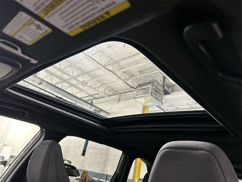 Certified 2025 Subaru Forester Premium image 24