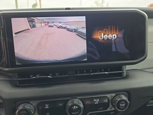 Used 2024 Jeep Wrangler Sport S image 35