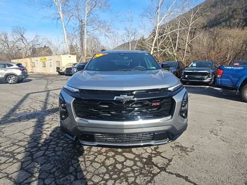 Used 2025 Chevrolet Equinox RS w/ Safety and Technology Package image 7