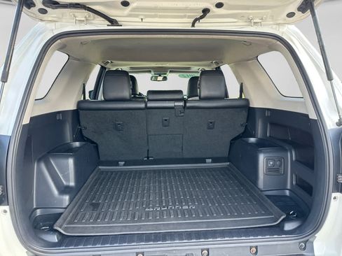 Used 2012 Toyota 4Runner SR5 w/ Premium Pkg AWD/4WD image 38