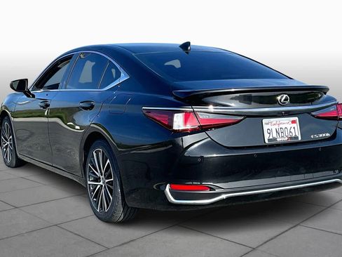 Used 2024 Lexus ES 300h w/ Premium Package image 12