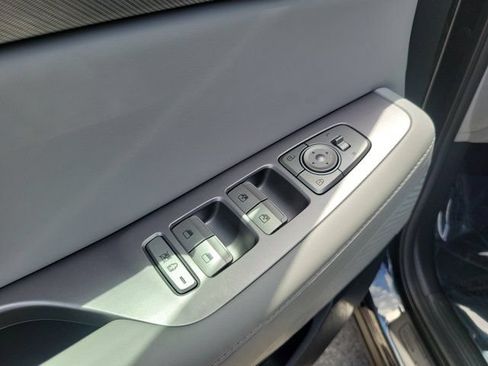 Used 2024 Hyundai Palisade SEL Premium w/ Premium Package FWD image 15
