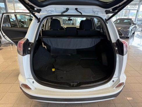 Used 2016 Toyota RAV4 XLE image 23