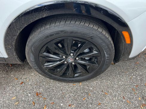 Used 2025 Buick Envista Sport Touring image 25