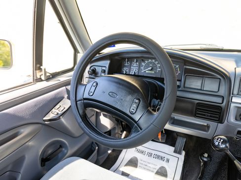 Used 1997 Ford F250 4x4 Regular Cab Heavy Duty image 30