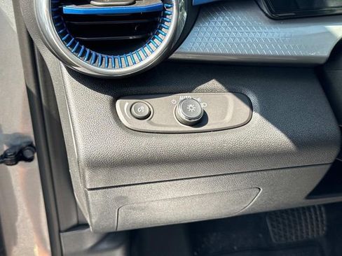 New 2025 Chevrolet Trax LT w/ Driver Confidence Package image 21