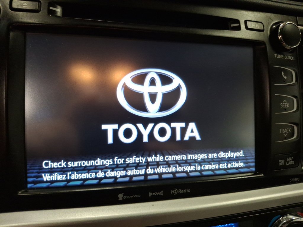 Used 2019 Toyota Highlander XLE AWD/4WD image 23