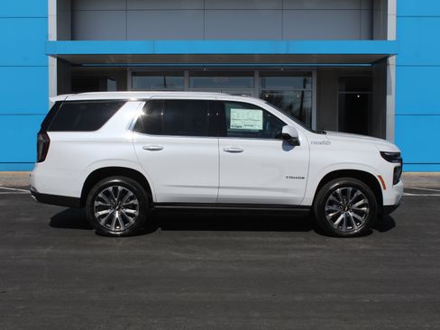 New 2026 Chevrolet Tahoe High Country image 3