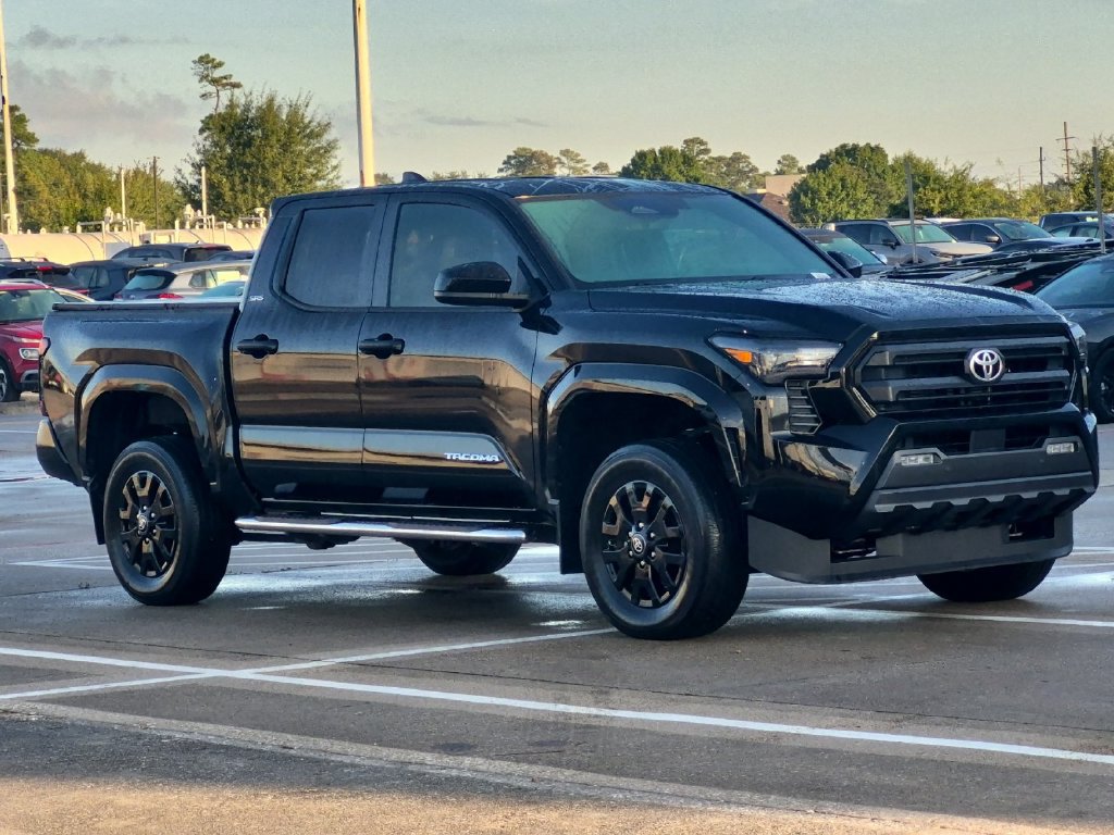 Certified 2024 Toyota Tacoma SR5 AWD/4WD image 8