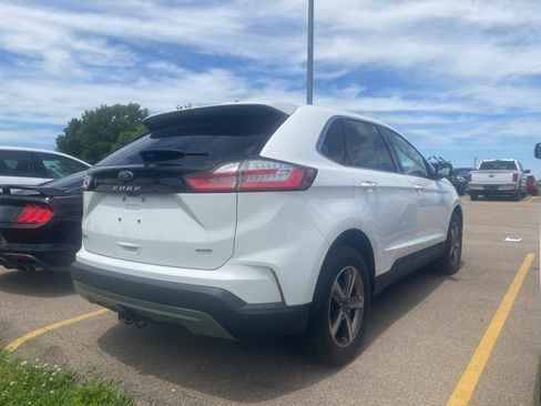 Used 2024 Ford Edge SEL w/ Convenience Package AWD/4WD image 7
