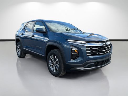 Used 2026 Chevrolet Equinox LT image 1