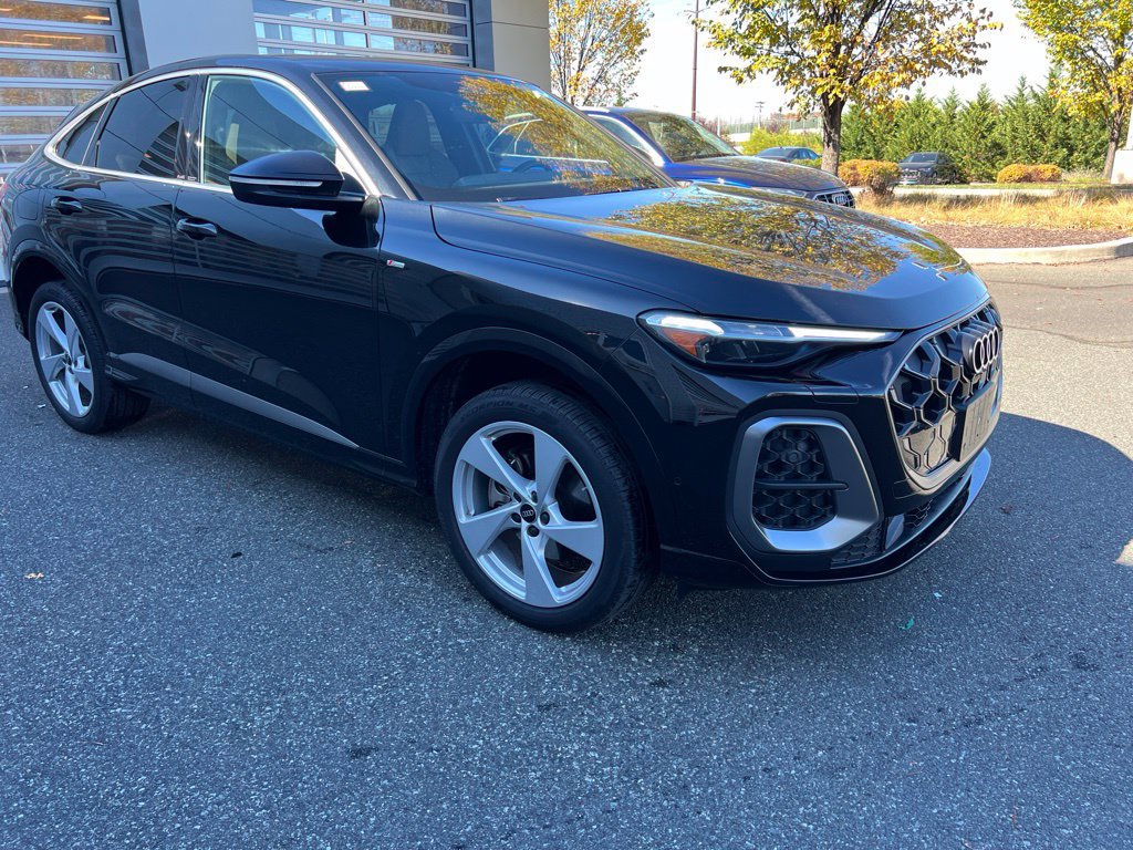 Used 2025 Audi Q5 Premium Plus AWD/4WD image 1