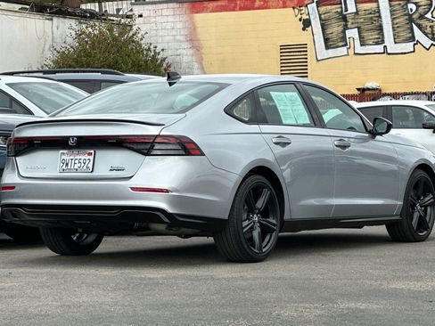 Used 2025 Honda Accord Sport image 3