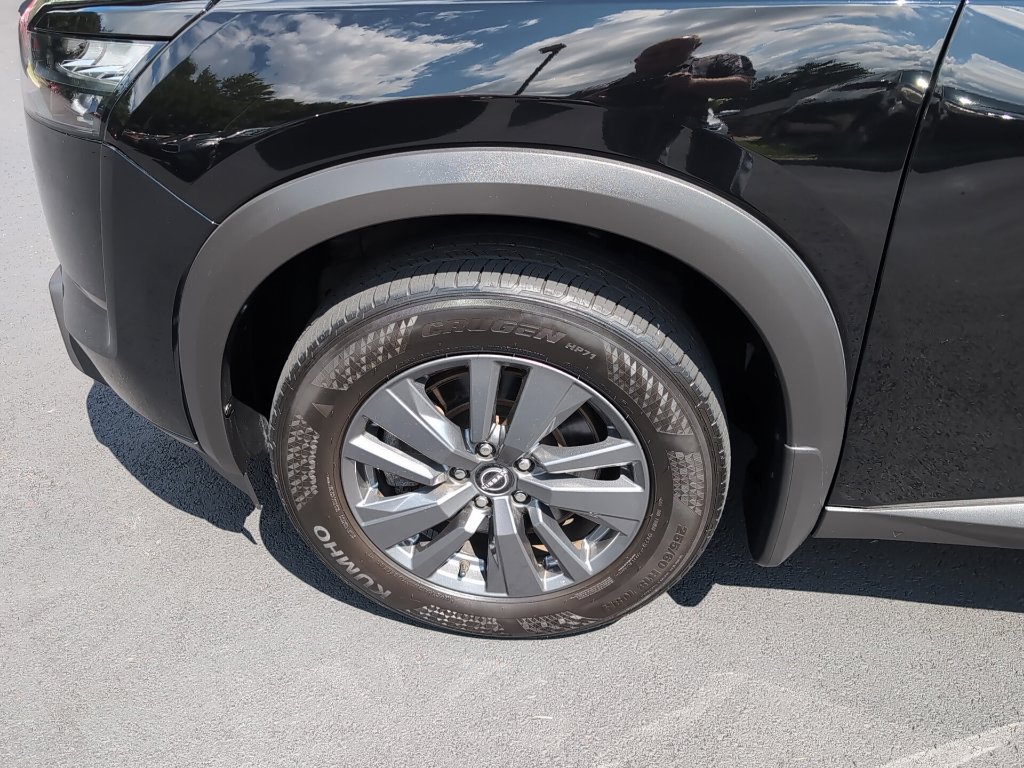 Used 2024 Nissan Pathfinder S AWD/4WD image 14