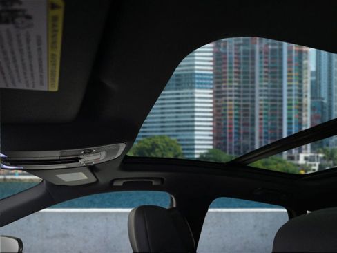 Used 2023 Audi Q3 2.0T Premium w/ Convenience Package image 4